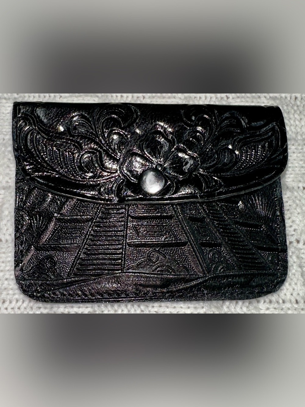 Leather Black Embossed Floral Leather coin/cardholder - Women
